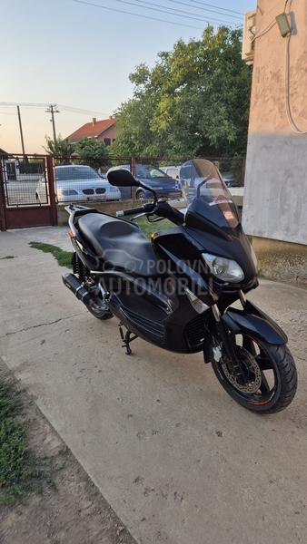 Yamaha xmax