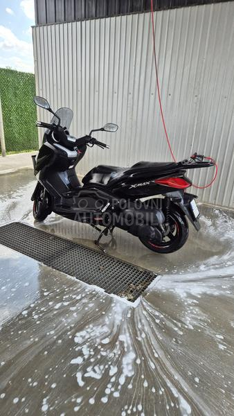 Yamaha xmax