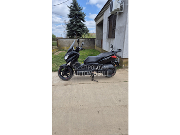 Yamaha xmax