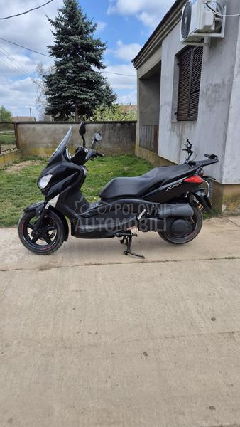 Yamaha xmax