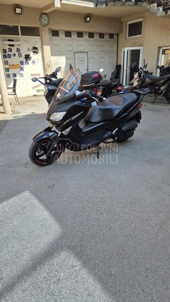 Yamaha xmax