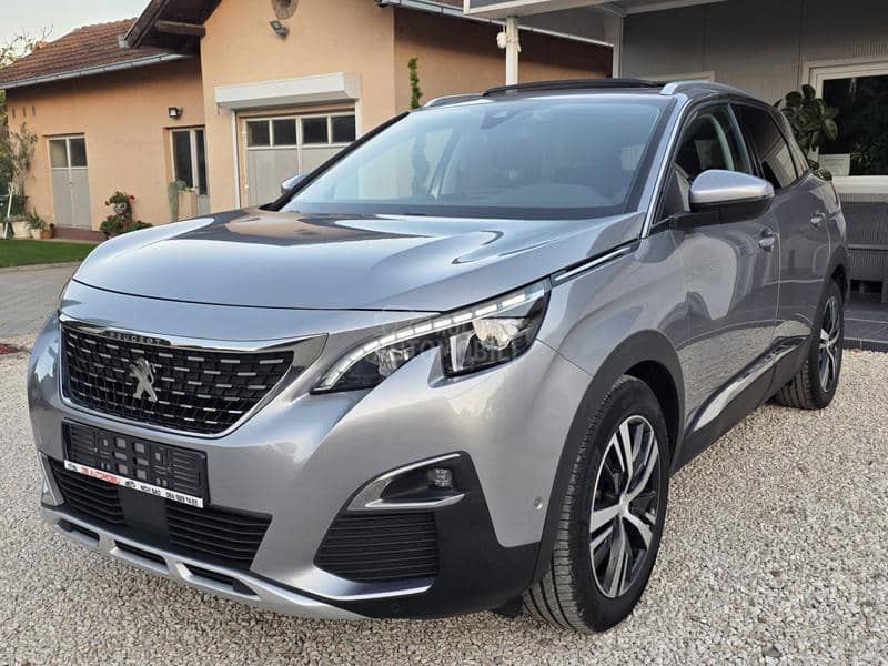 Peugeot 3008 1.5 ALLURE PANO