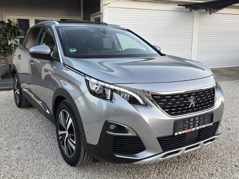 Peugeot 3008 1.5 ALLURE PANO