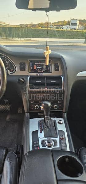 Audi Q7 3.0 S line restyle