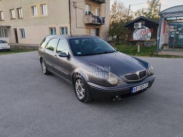 Lancia Lybra 