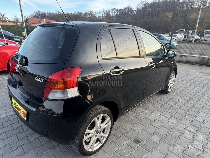Toyota Yaris 1.3B SVAJCARSKA