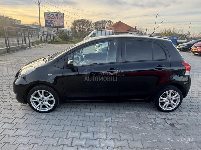 Toyota Yaris 1.3B SVAJCARSKA