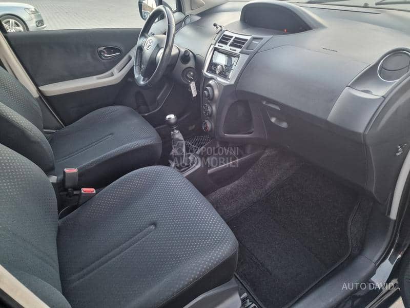 Toyota Yaris 1.3B SVAJCARSKA