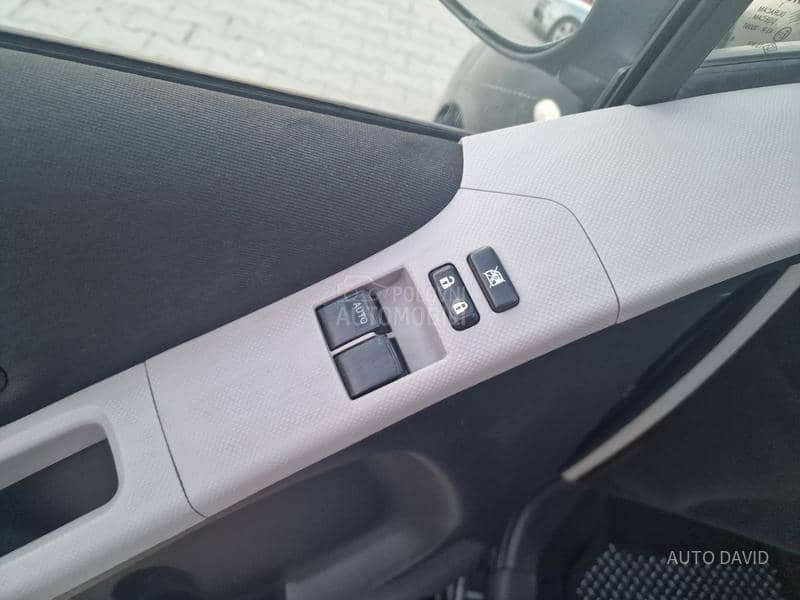 Toyota Yaris 1.3B SVAJCARSKA