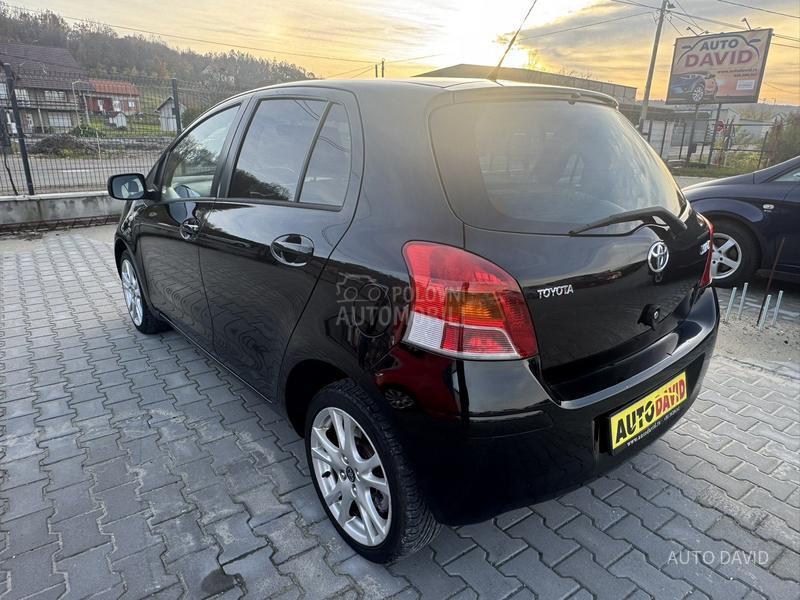 Toyota Yaris 1.3B SVAJCARSKA