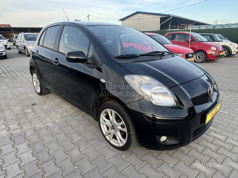 Toyota Yaris 1.3B SVAJCARSKA