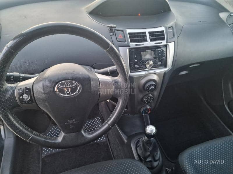 Toyota Yaris 1.3B SVAJCARSKA