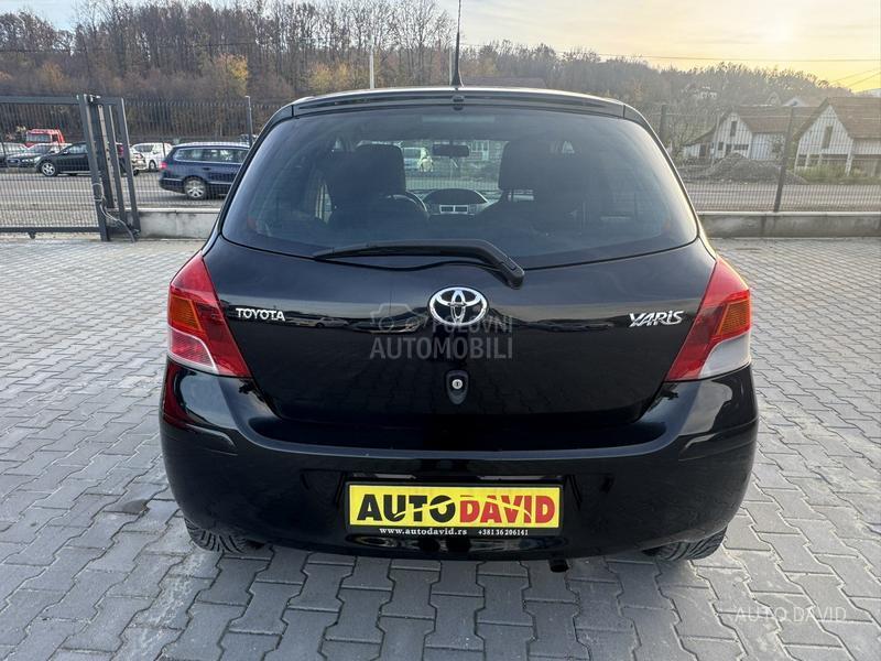 Toyota Yaris 1.3B SVAJCARSKA
