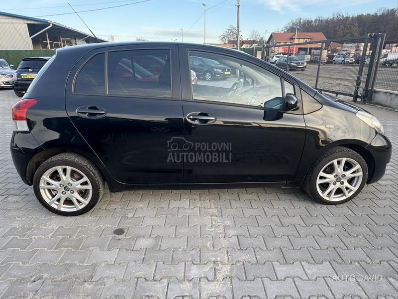 Toyota Yaris 1.3B SVAJCARSKA