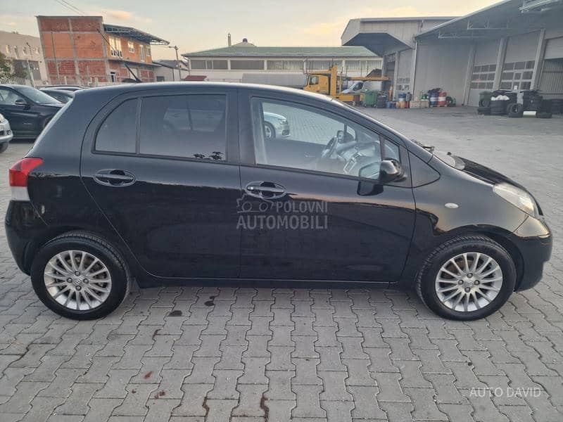 Toyota Yaris 1.3B SVAJCARSKA