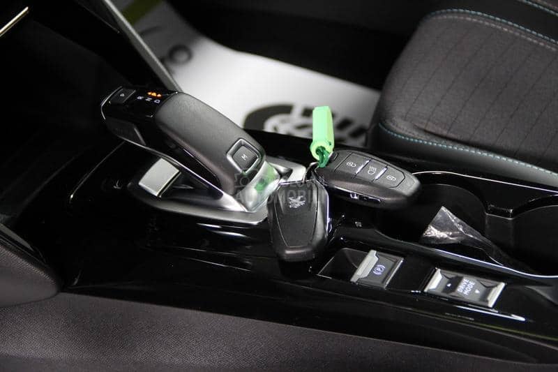 Peugeot 2008 RATA OD166/AT8 ALLUR