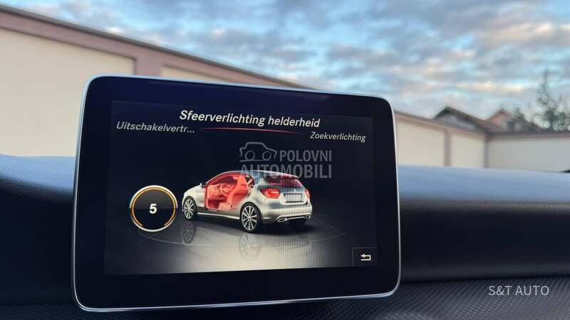 Mercedes Benz A 160 1.6/LED/PANO/NAV/FUL