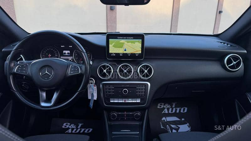 Mercedes Benz A 160 1.6/LED/PANO/NAV/FUL