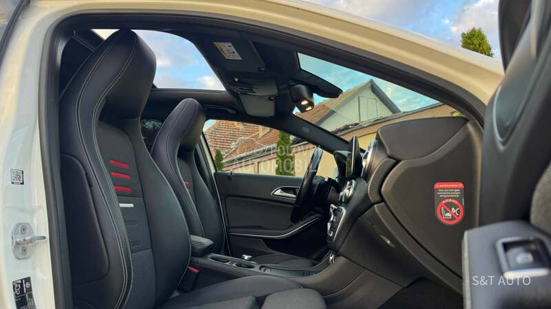 Mercedes Benz A 160 1.6/LED/PANO/NAV/FUL