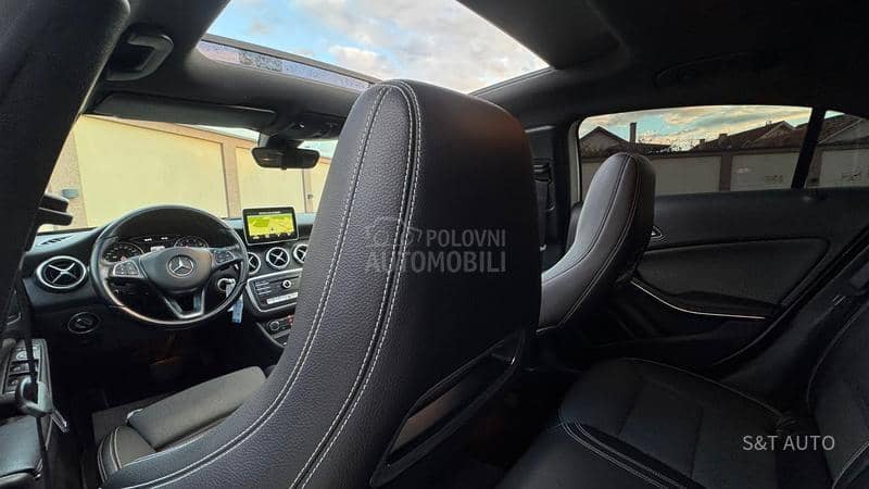 Mercedes Benz A 160 1.6/LED/PANO/NAV/FUL
