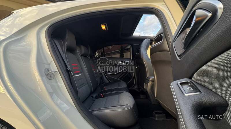 Mercedes Benz A 160 1.6/LED/PANO/NAV/FUL