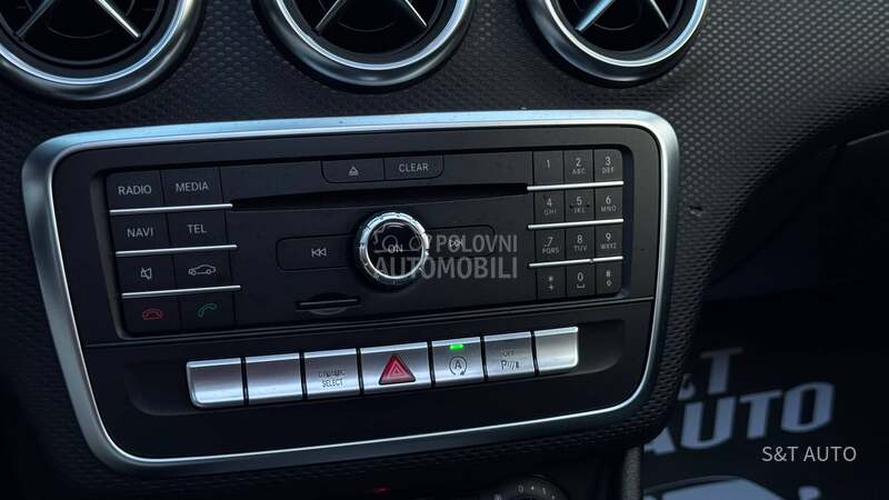 Mercedes Benz A 160 1.6/LED/PANO/NAV/FUL