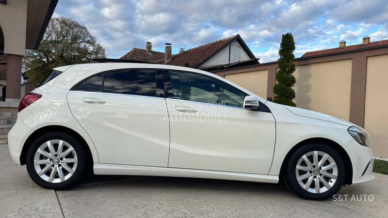 Mercedes Benz A 160 1.6/LED/PANO/NAV/FUL