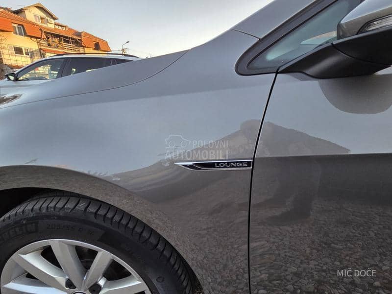 Volkswagen Golf 7 1.4 tsi dsg xen led