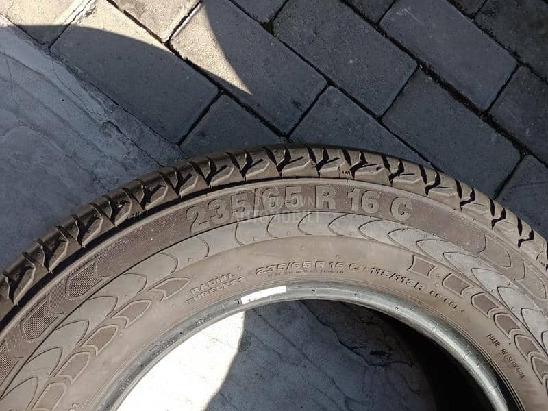 Continental 235/65 R16 Letnja