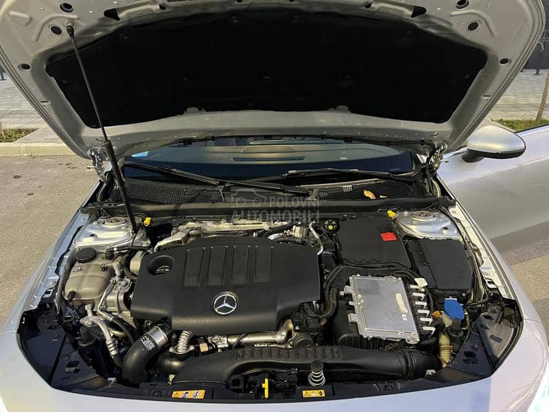 Mercedes Benz CLA 200 8G ///360s/Autonomna