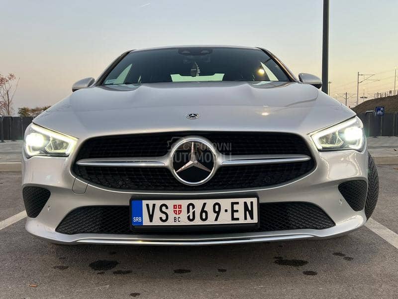 Mercedes Benz CLA 200 8G ///360s/Autonomna