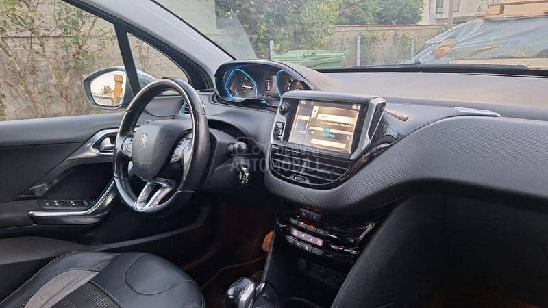 Peugeot 2008 VTI ALLURE CH
