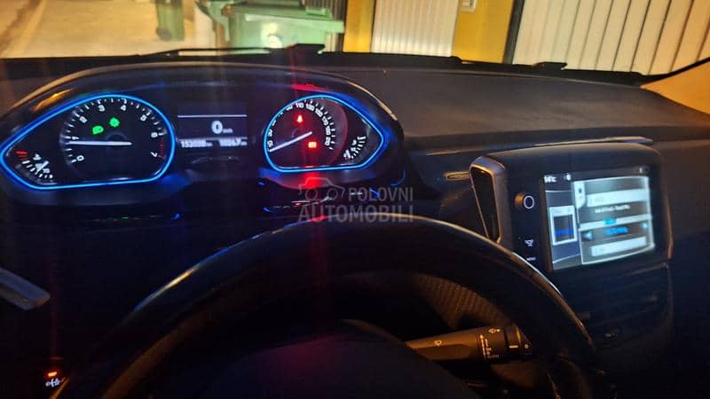 Peugeot 2008 VTI ALLURE CH