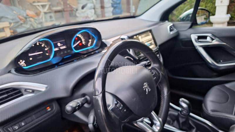 Peugeot 2008 VTI ALLURE CH