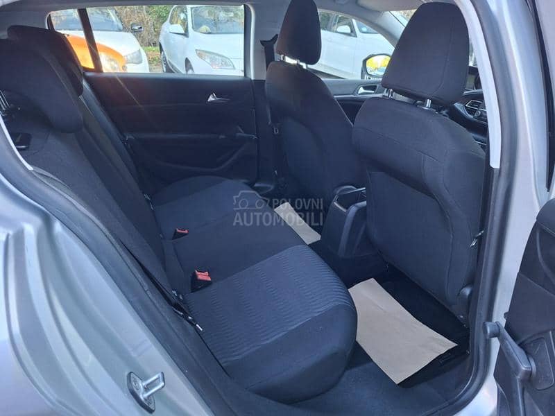 Peugeot 308 1.2B,N000V