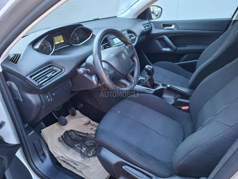 Peugeot 308 1.2B,N000V