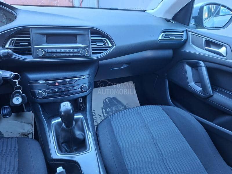 Peugeot 308 1.2B,N000V