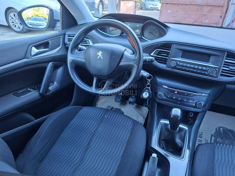 Peugeot 308 1.2B,N000V