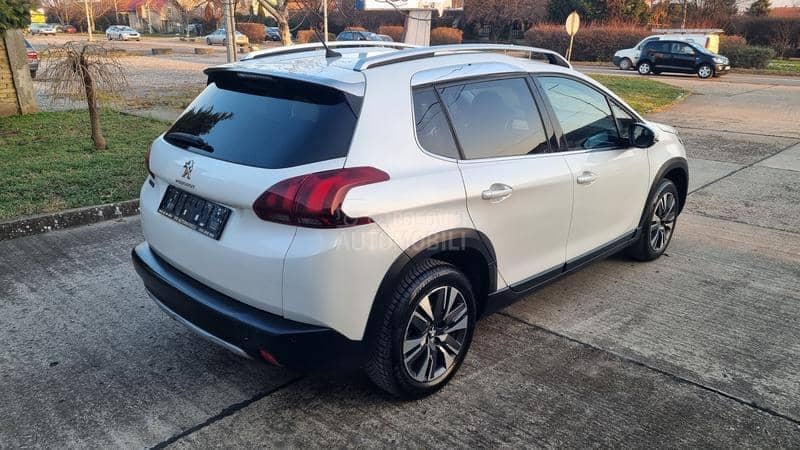 Peugeot 2008 ALLURE