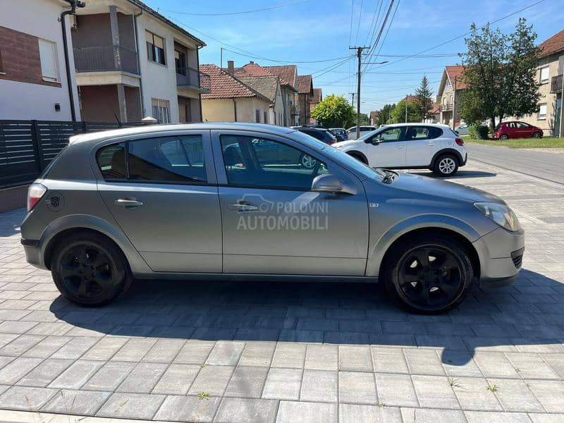 Opel Astra H 