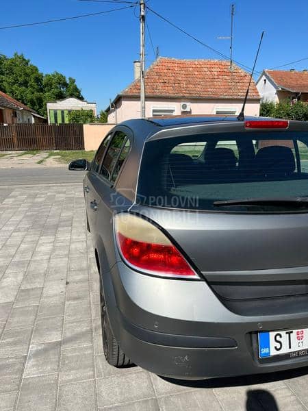 Opel Astra H 
