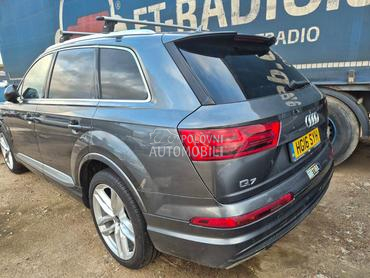 Stop svetla za Audi Q7