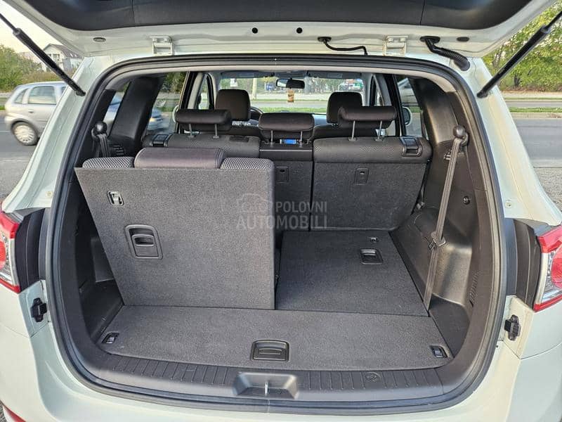 Hyundai Santa Fe 2.0 crdi.7.sedista