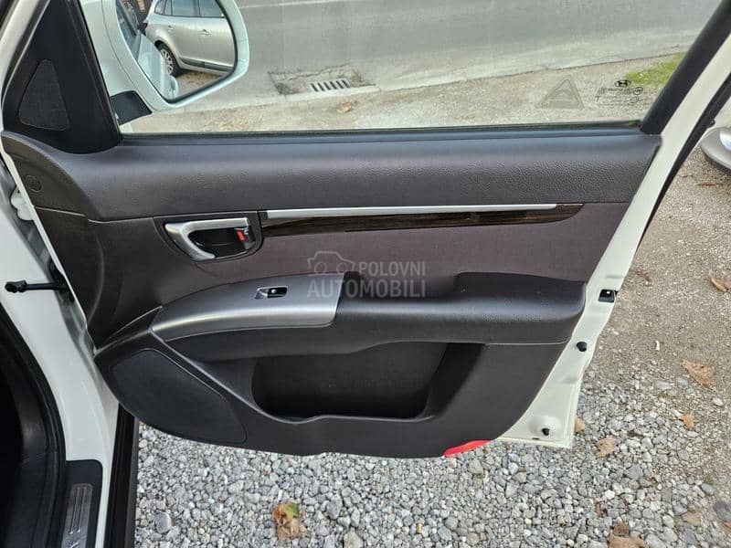 Hyundai Santa Fe 2.0 crdi.7.sedista