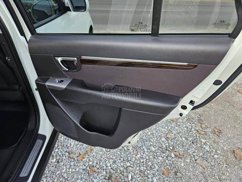 Hyundai Santa Fe 2.0 crdi.7.sedista