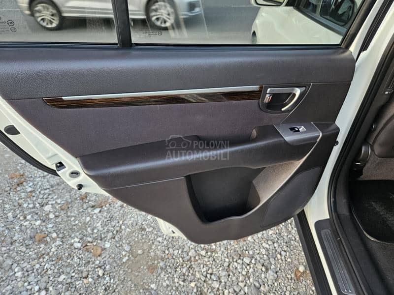 Hyundai Santa Fe 2.0 crdi.7.sedista