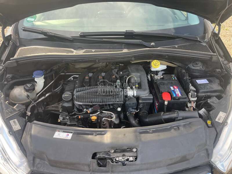 Peugeot 208 1.0 v.serv