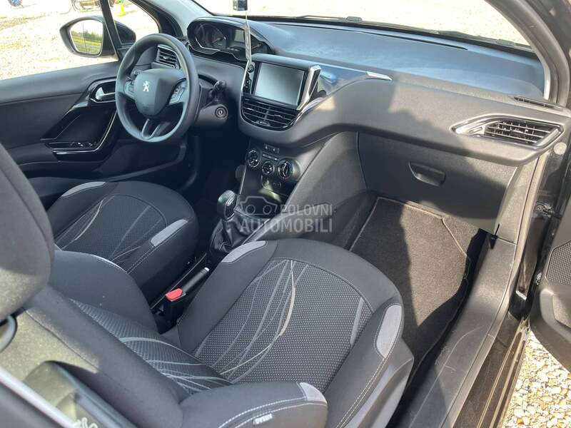 Peugeot 208 1.0 v.serv