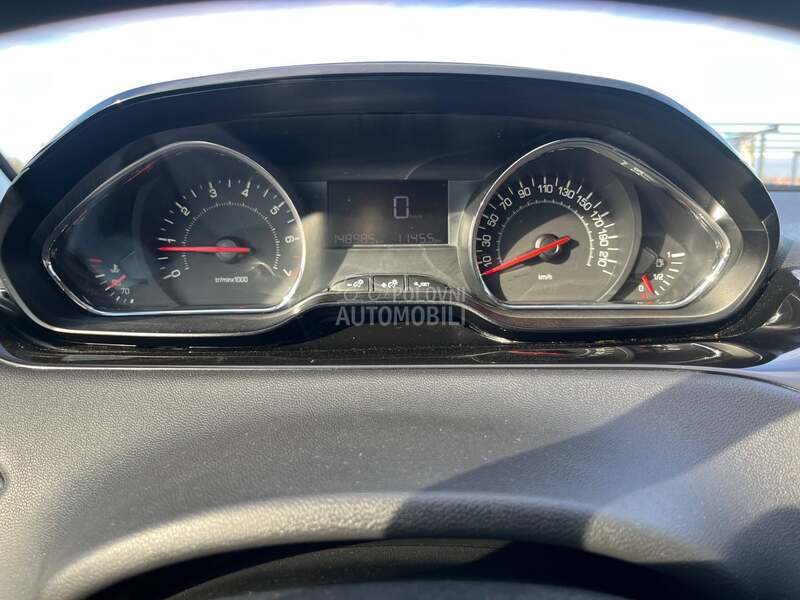 Peugeot 208 1.0 v.serv