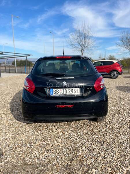 Peugeot 208 1.0 v.serv